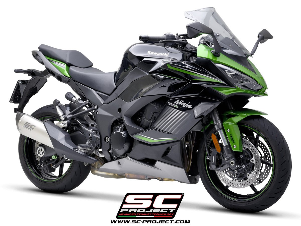 Kawasaki_Ninja-1000SX_my2023_SC1R-Titanio_3-4Posteriore 3