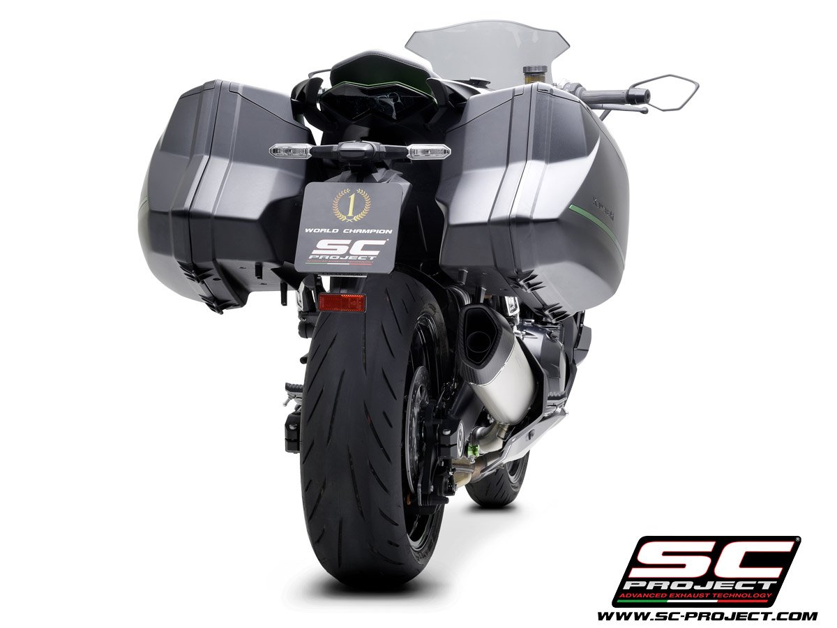 Kawasaki_Ninja-1000SX_my2023_SC1R-Titanio_3-4Posteriore 5